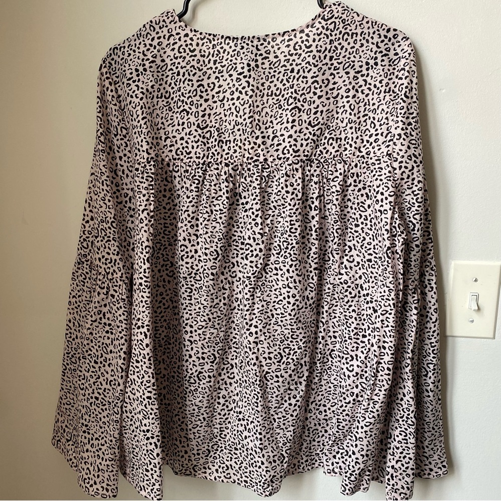 Who What Wear Black and White Patterned Blouse - Picture 6 of 9